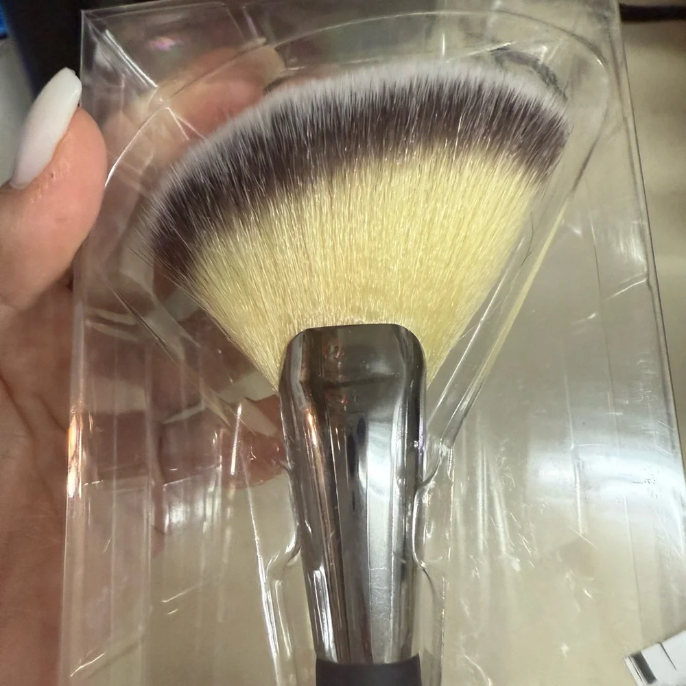 it cosmetics new box